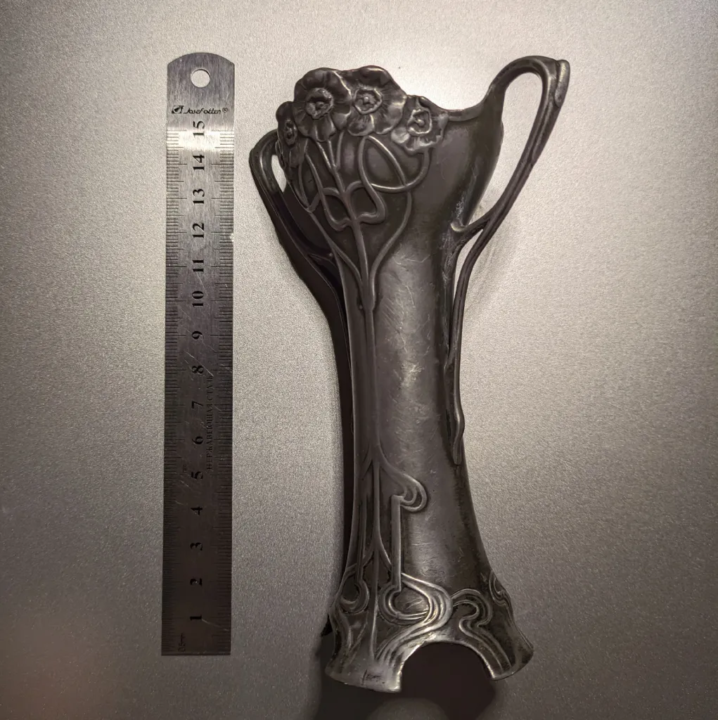 flower vase (replica) - Image 2